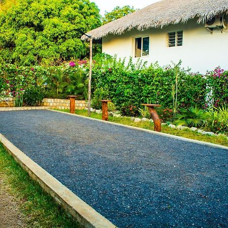 Tiako Villas Ambondrona  Exterior photo