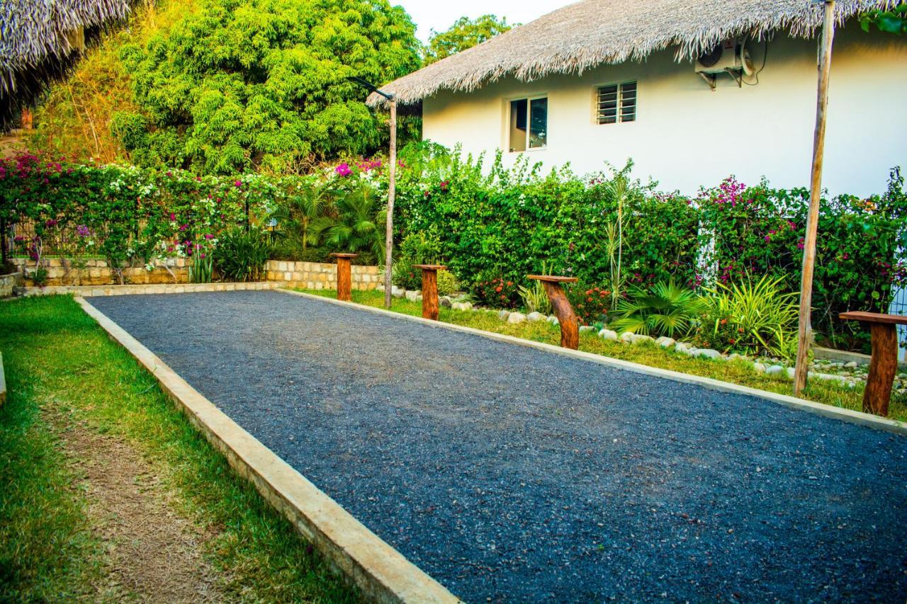 Tiako Villas Ambondrona  Exterior photo